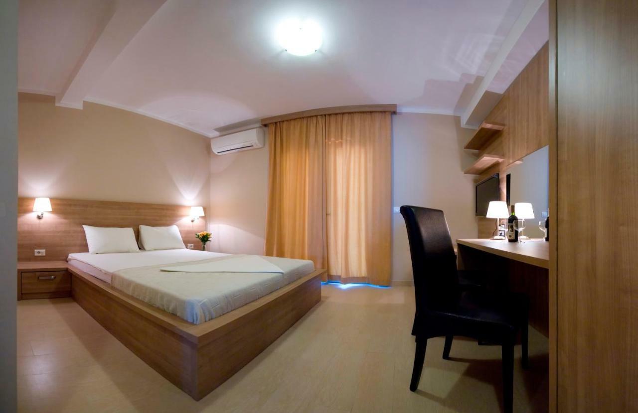 Vila V Lux Apartments Petrovac Extérieur photo