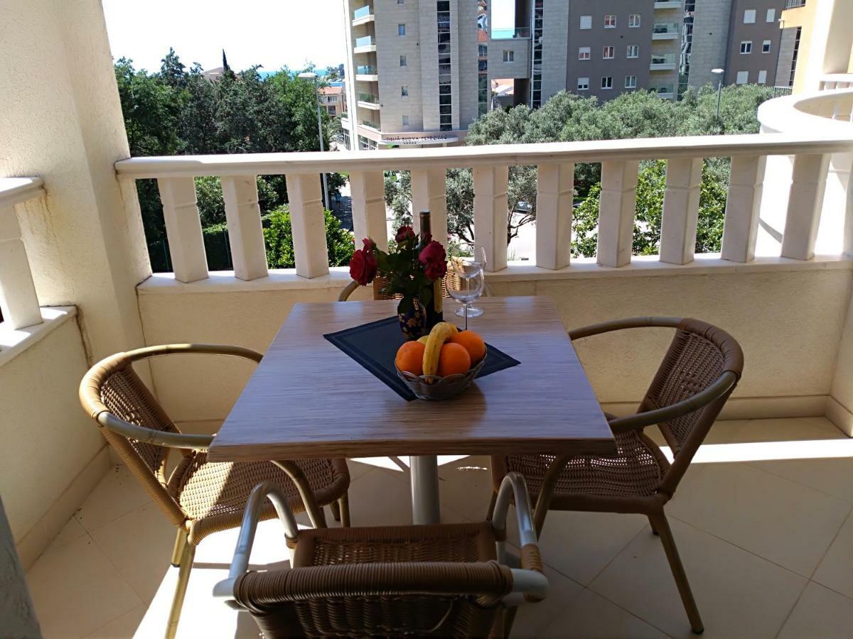 Vila V Lux Apartments Petrovac Extérieur photo