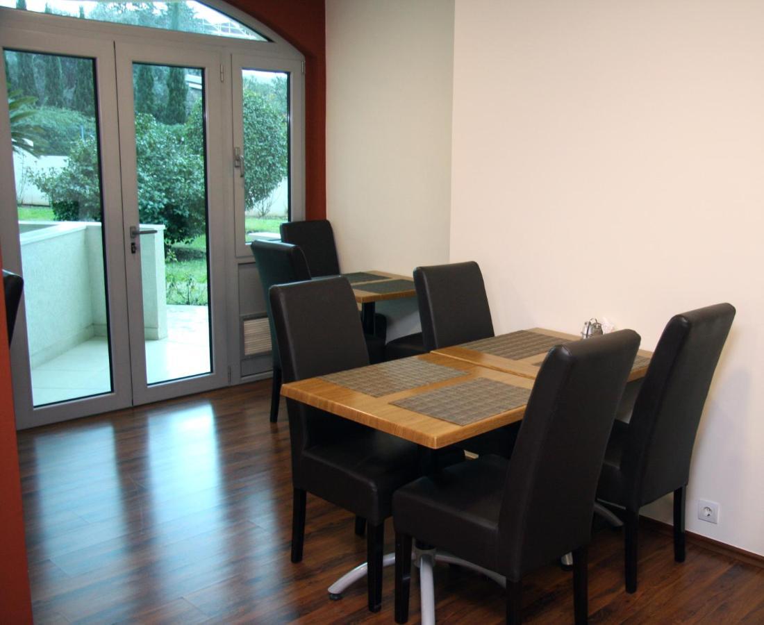 Vila V Lux Apartments Petrovac Extérieur photo